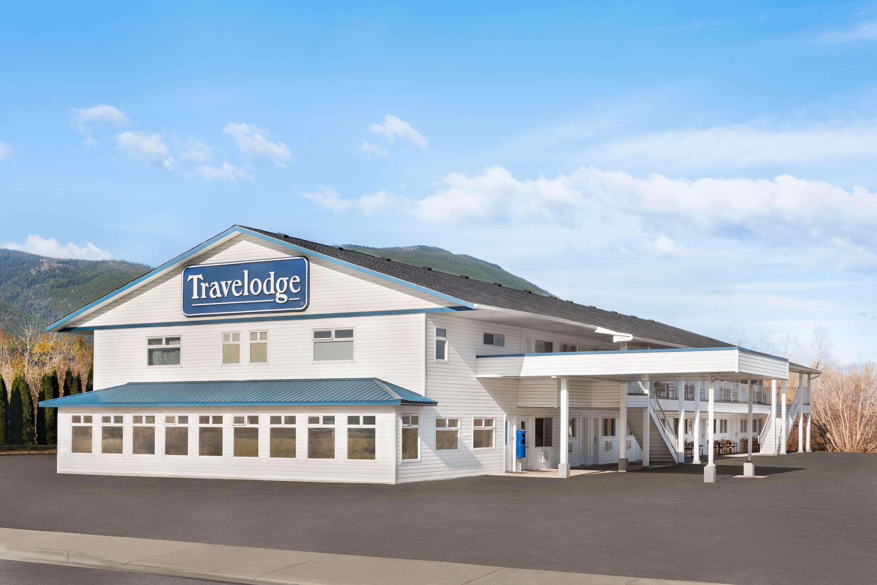 Travelodge By Wyndham Salmon Arm Bc Екстер'єр фото